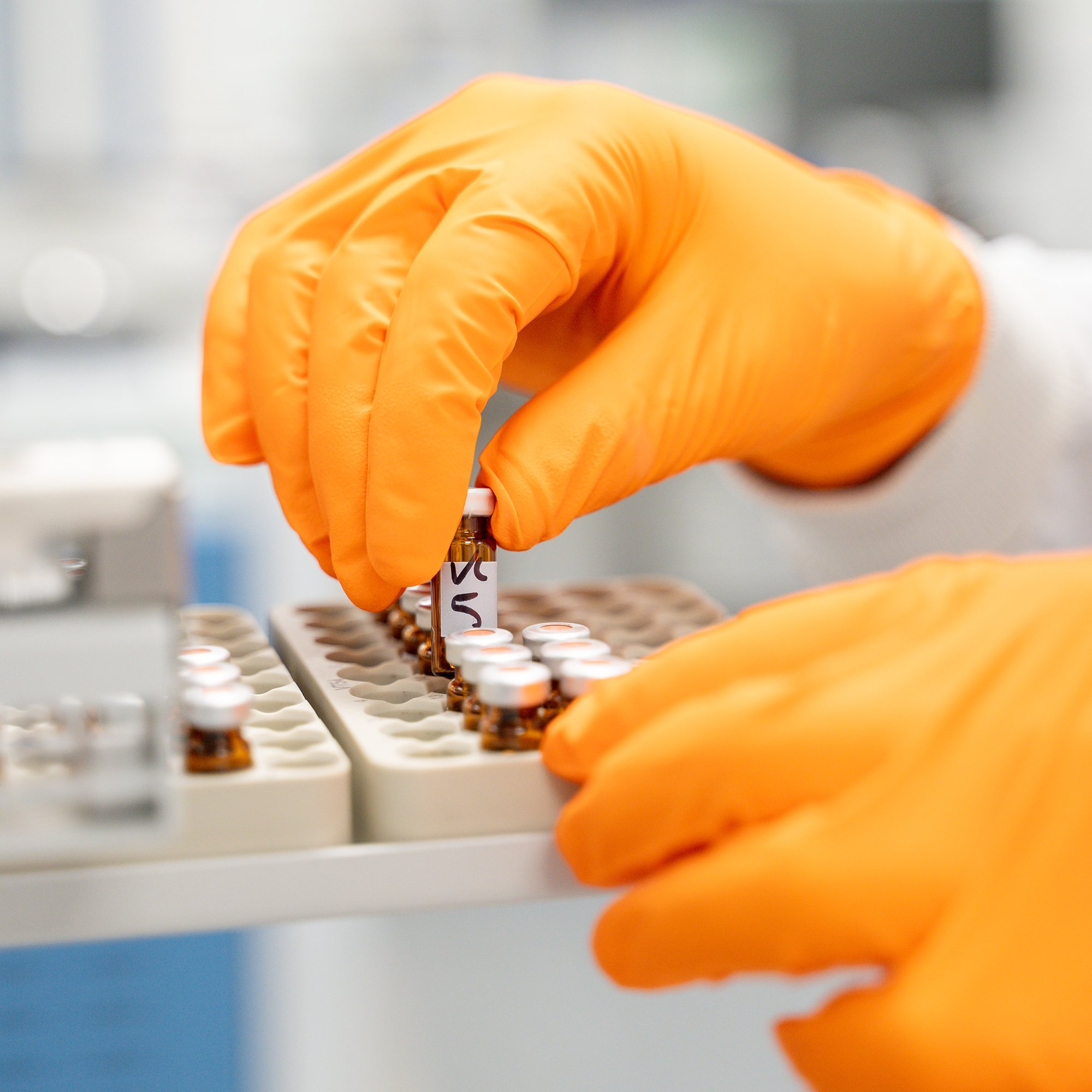 Lab-Shot-h2 Lab-Shot-h2