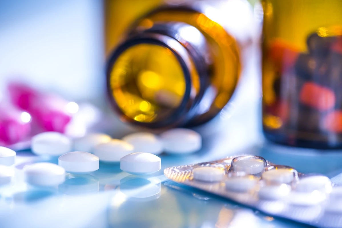 Generic medicinal tablets and tablet bottles